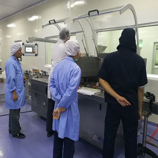 인도네시아 고객을위한 포장 기계 설치