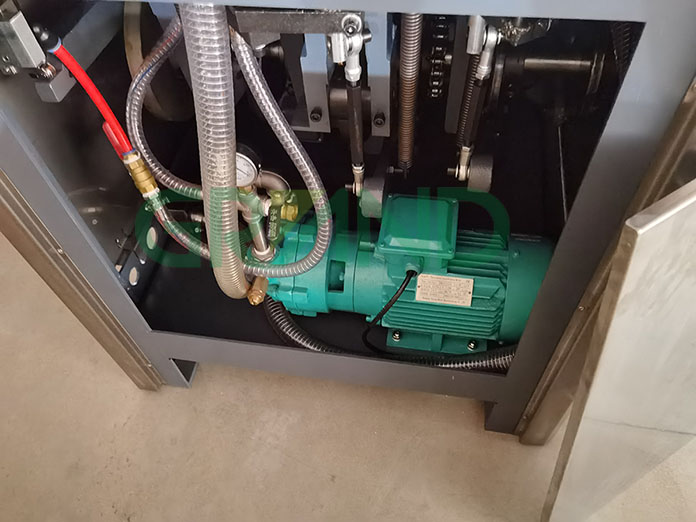 물 타입 진공 펌프 및 물 탱크